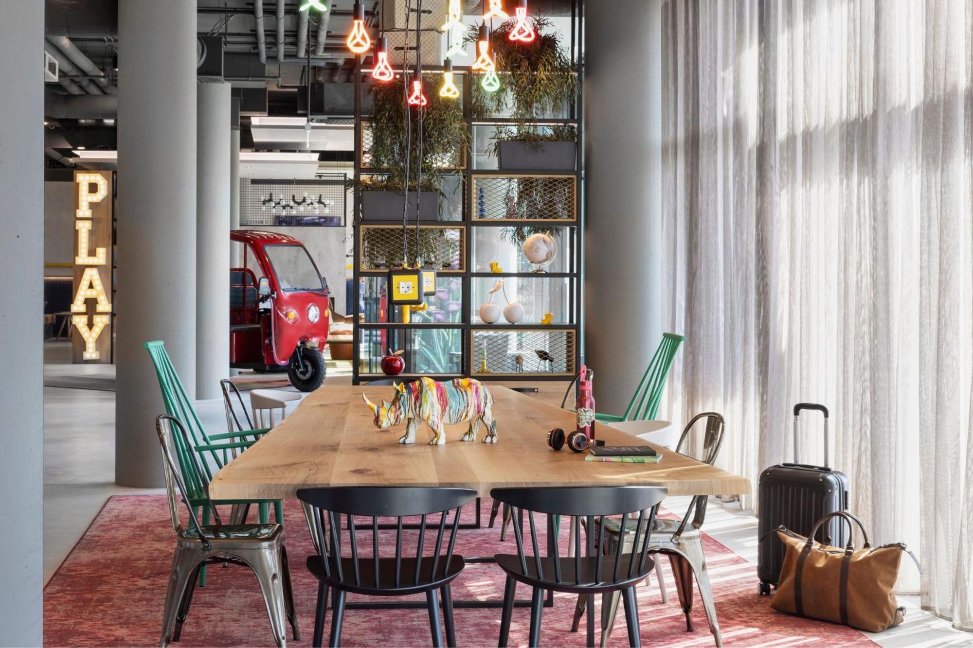 Moxy Vienna City East ภายนอก รูปภาพ