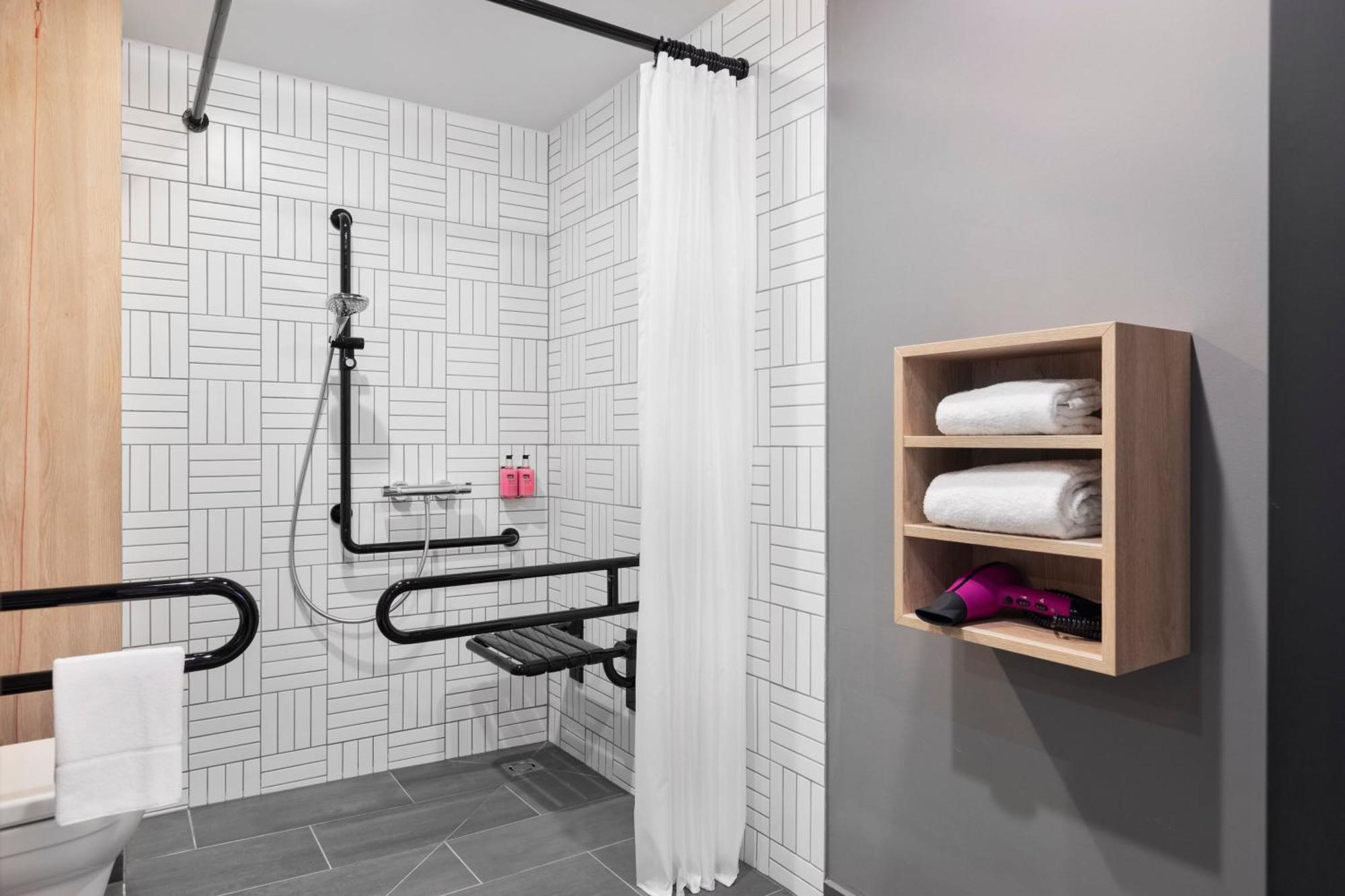 Moxy Vienna City East ภายนอก รูปภาพ