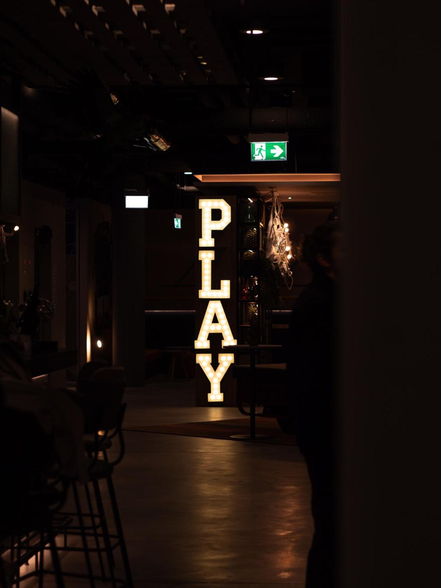 Moxy Vienna City East ภายนอก รูปภาพ