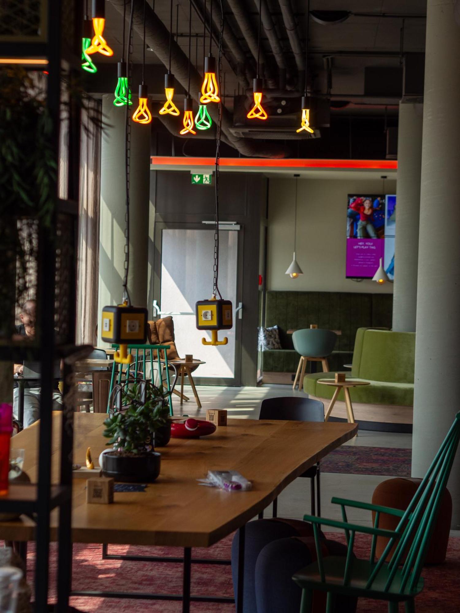Moxy Vienna City East ภายนอก รูปภาพ