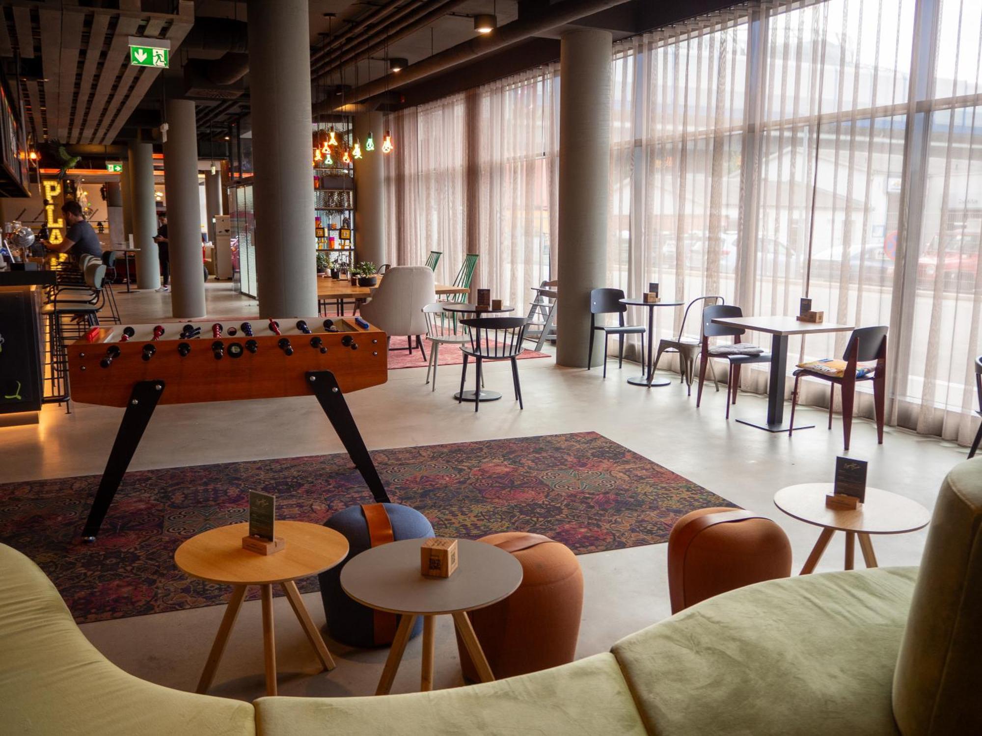 Moxy Vienna City East ภายนอก รูปภาพ